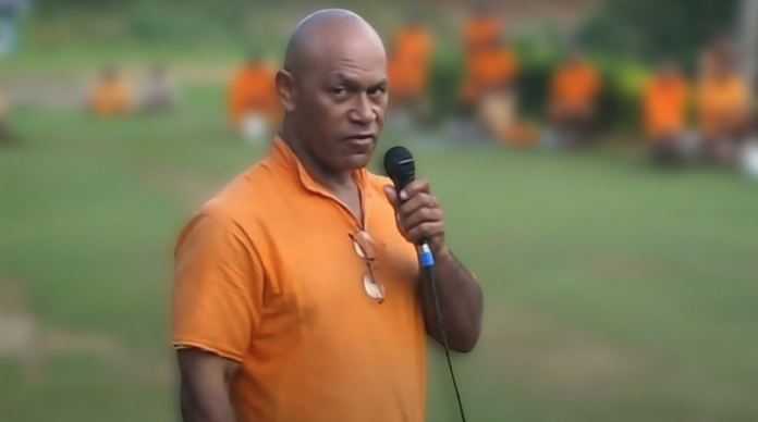 Prisoner George Speight speaking to inmates in 2011