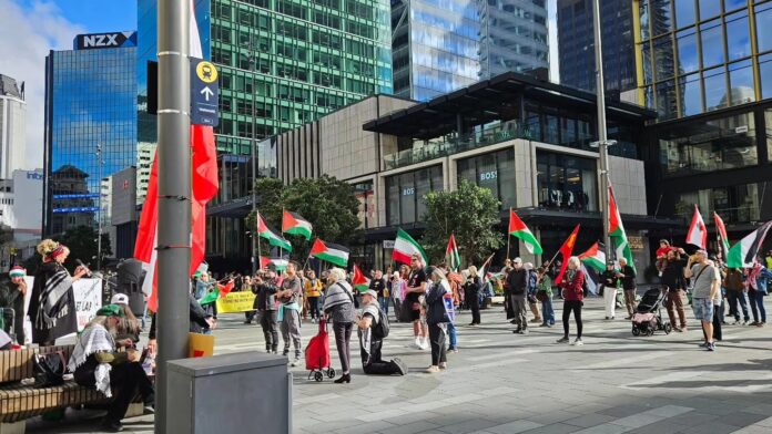 Palestine protesters in Auckland’s Te Komititanga Square today